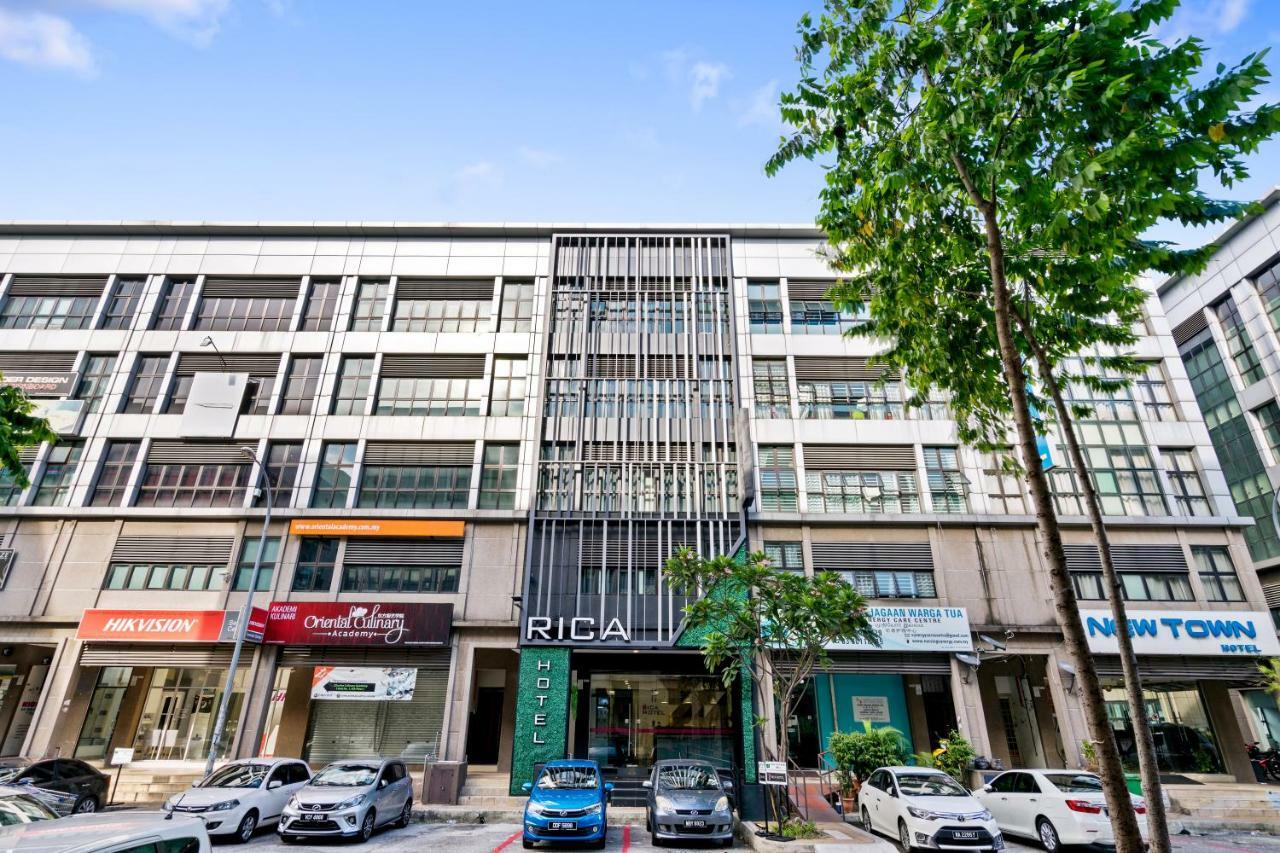 Rica Hotel Usj Subang Jaya Exterior foto